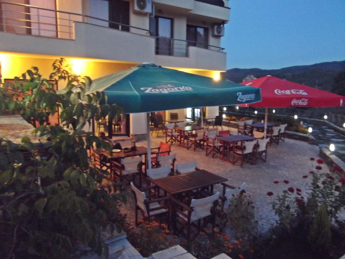 Hotel Enchevi เกียร์โกโว ภายนอก รูปภาพ