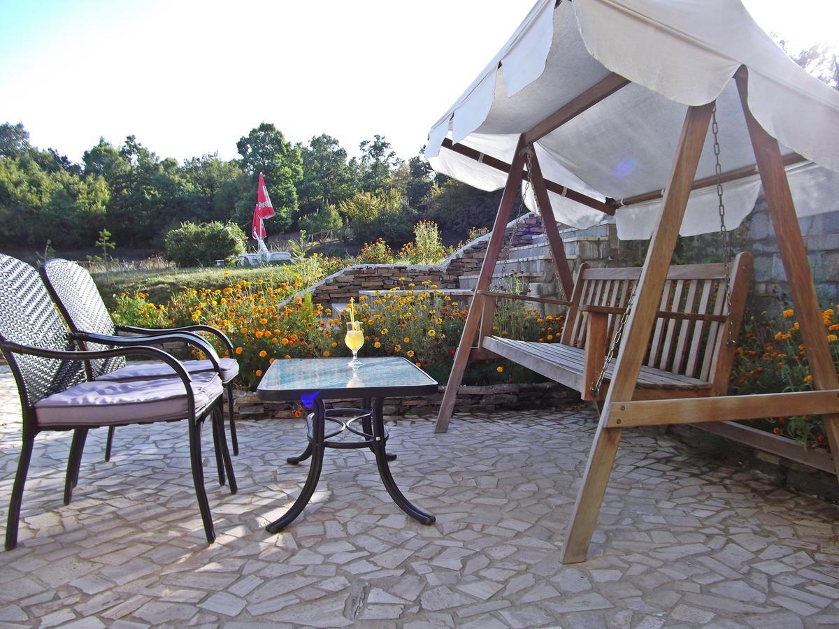 Hotel Enchevi เกียร์โกโว ภายนอก รูปภาพ