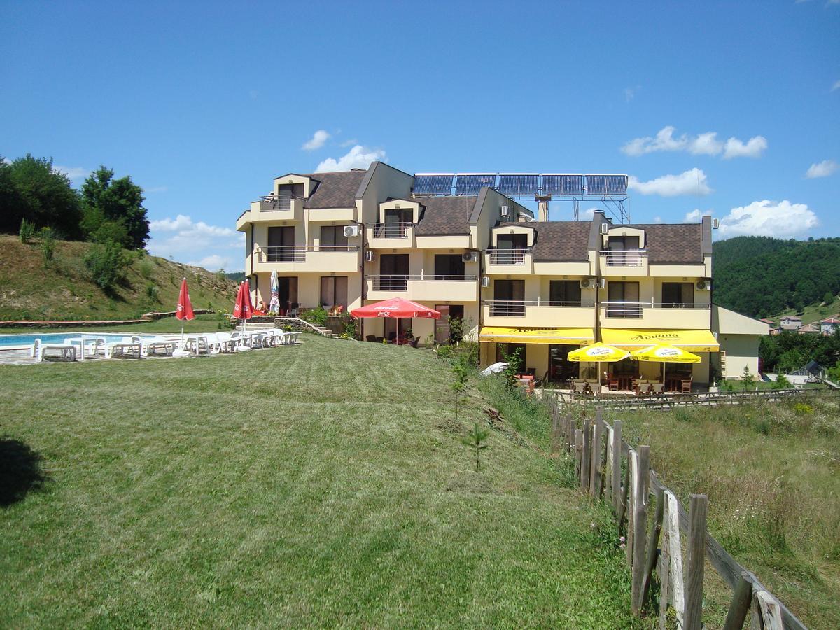 Hotel Enchevi เกียร์โกโว ภายนอก รูปภาพ